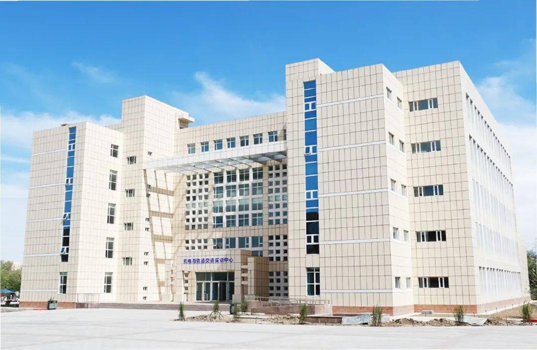 新疆交通学院 枝术图片