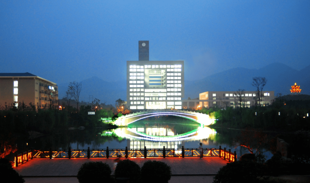 2020年招办主任来帮忙丨重庆师范大学招生就业处处长党亚莲访谈