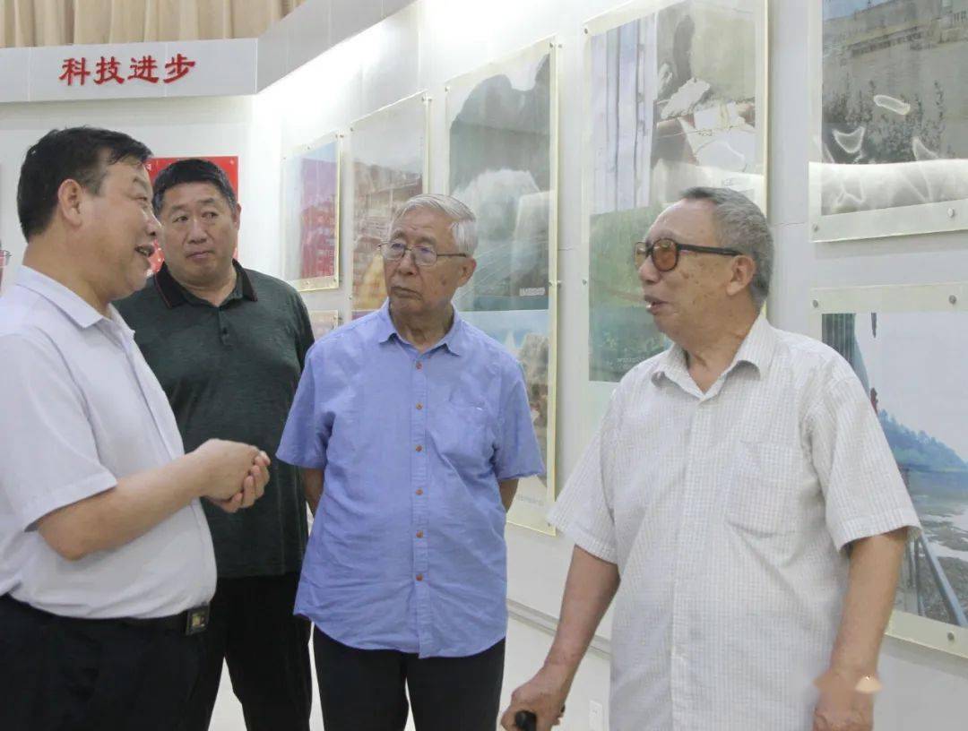 原省人大常委会副主任亢崇仁一行调研湖滨区黄河流域生态保护和高质量