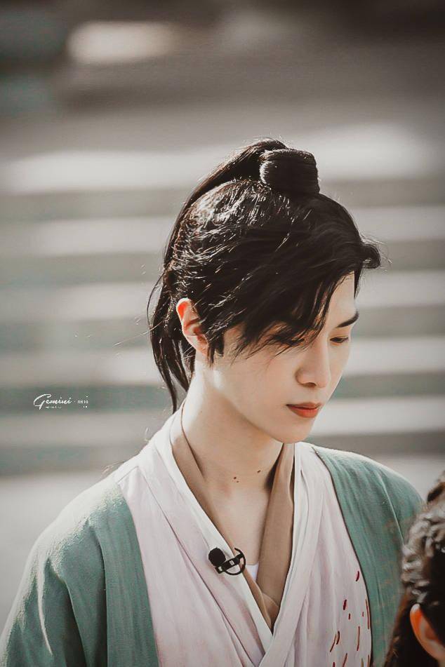 手机内存不足警告! 丞丞录制《青春环游记2》cos李逍遥