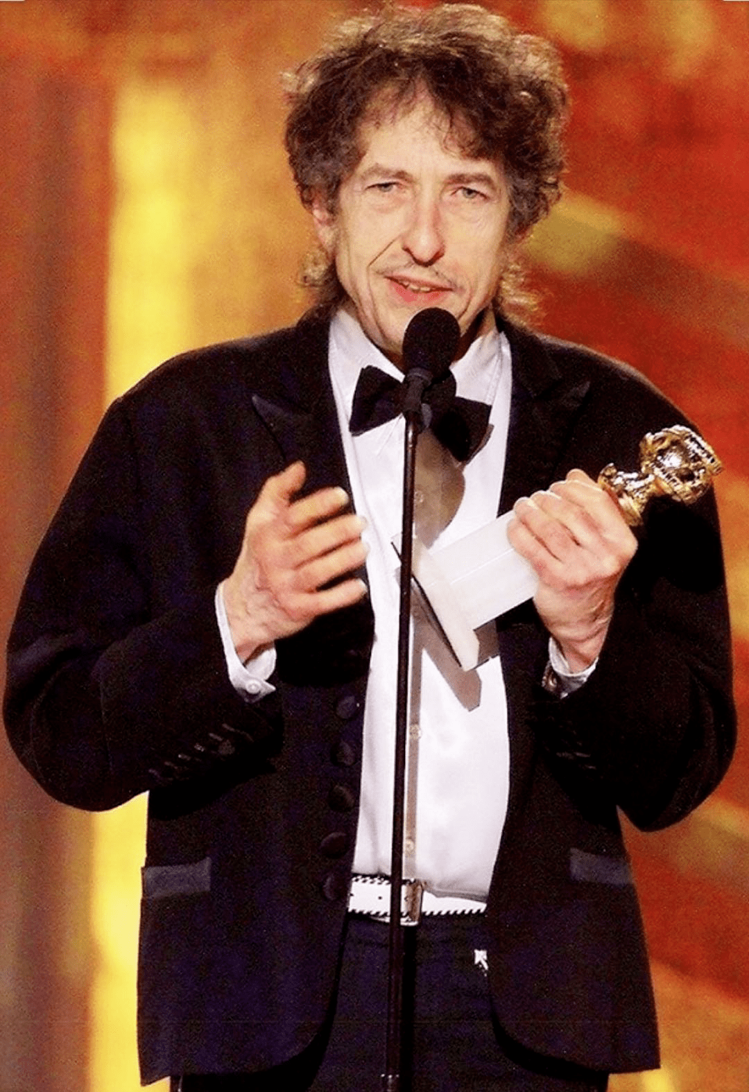 鲍勃·迪伦因其杰出的文化贡献收获了无数荣誉和嘉奖.