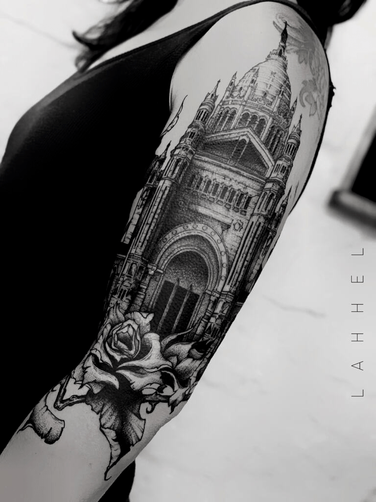 融入纹身的哥特式宗教建筑美学