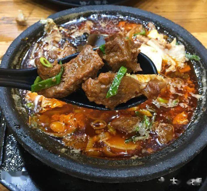 《2020西安砂锅地图》来了!阴雨天里的热气腾腾的美味,就是ta了!_汤底