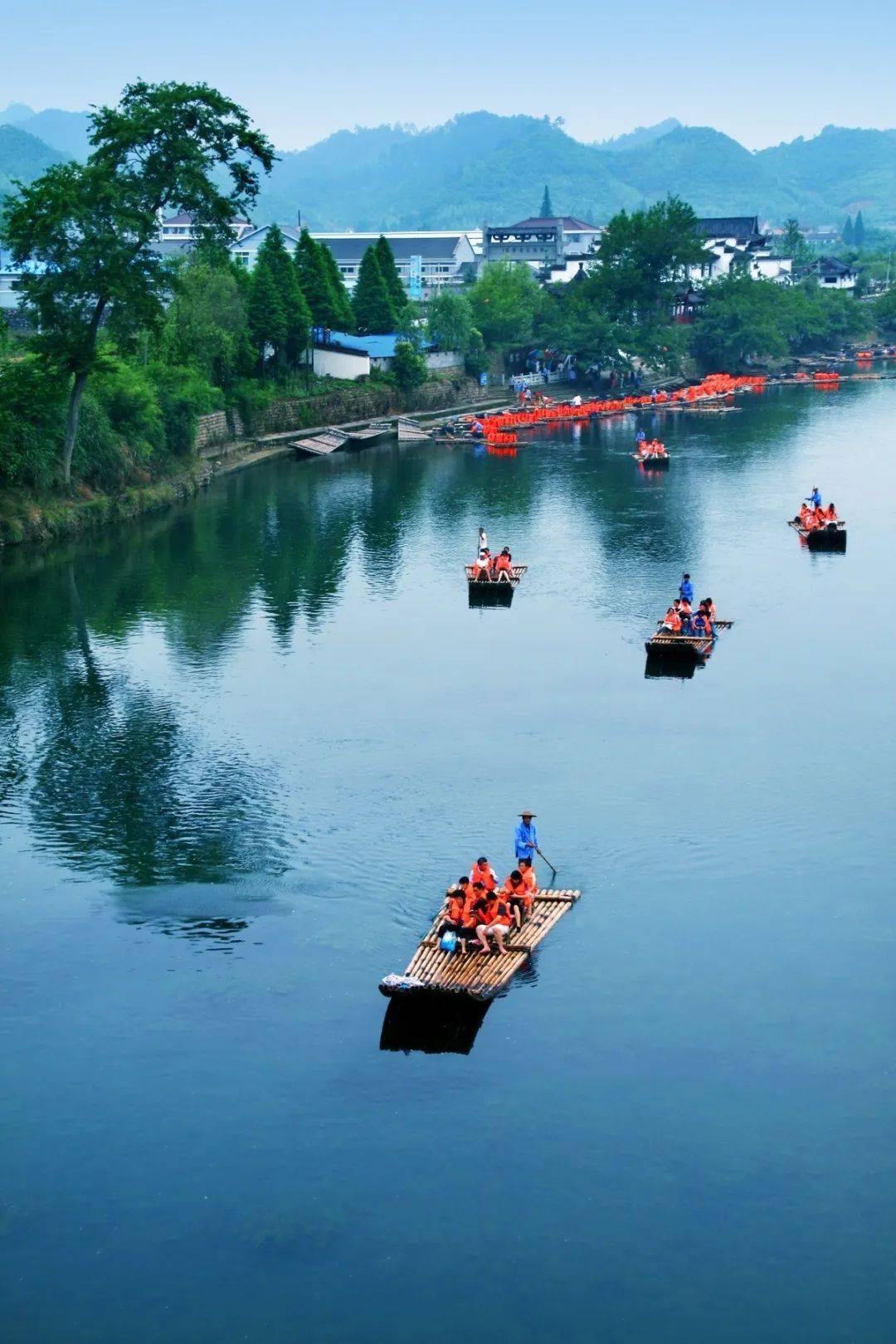 河小二看临安多彩柳溪江