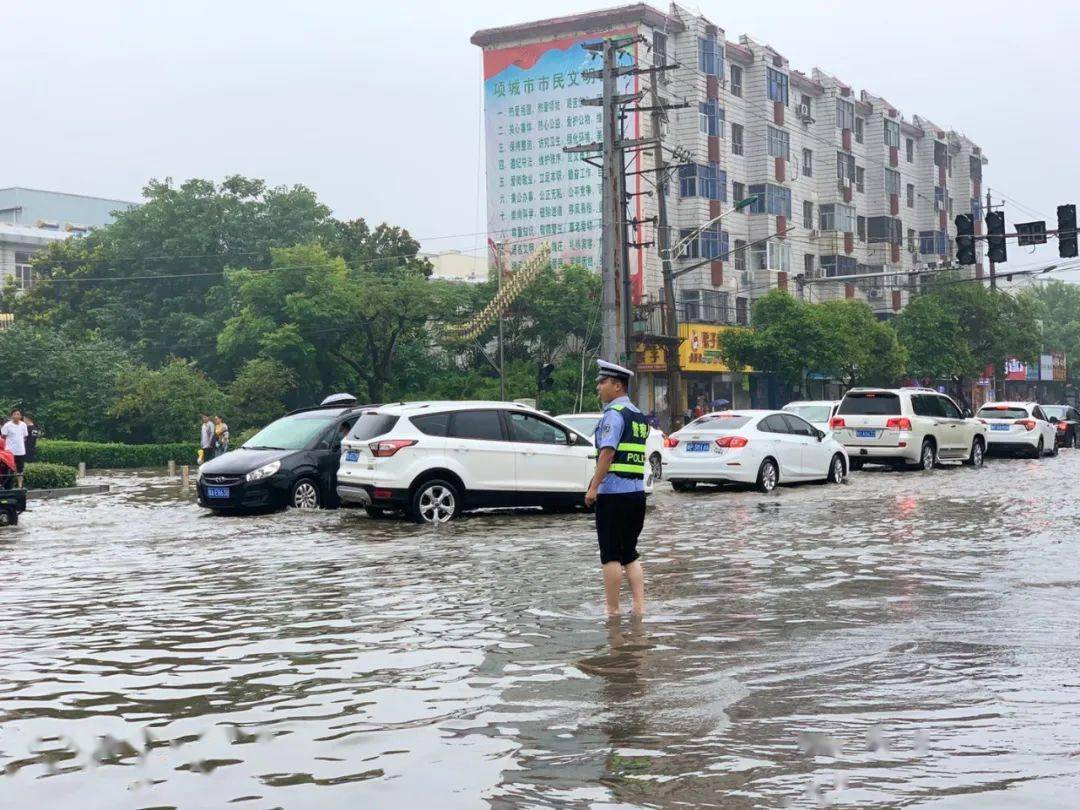 暴雨围城项城市区进入水寨模式