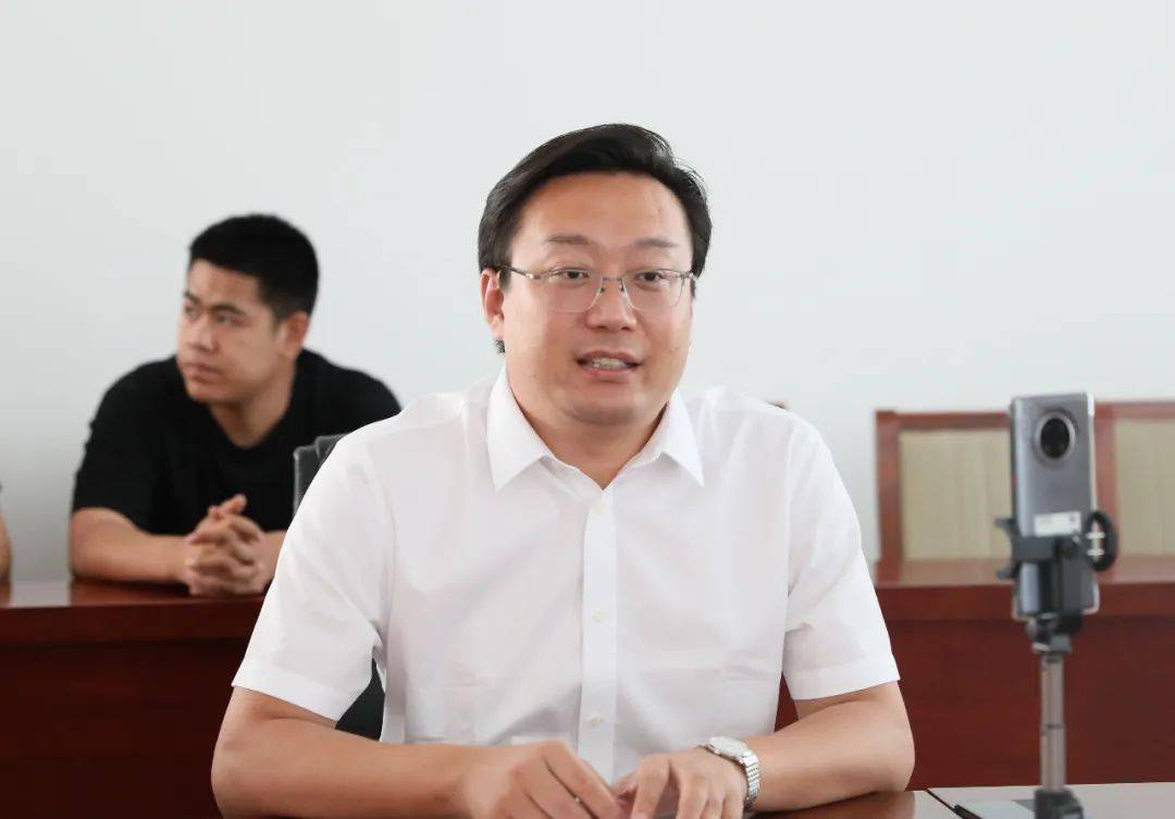 活动期间,张希波主任通过"线上 线下"的方式为任泽区驻北京,上海,深圳