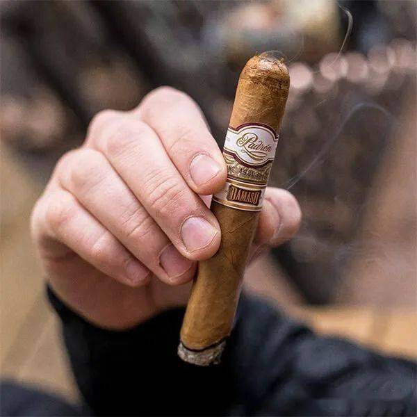 越来越注重雪茄的透气性