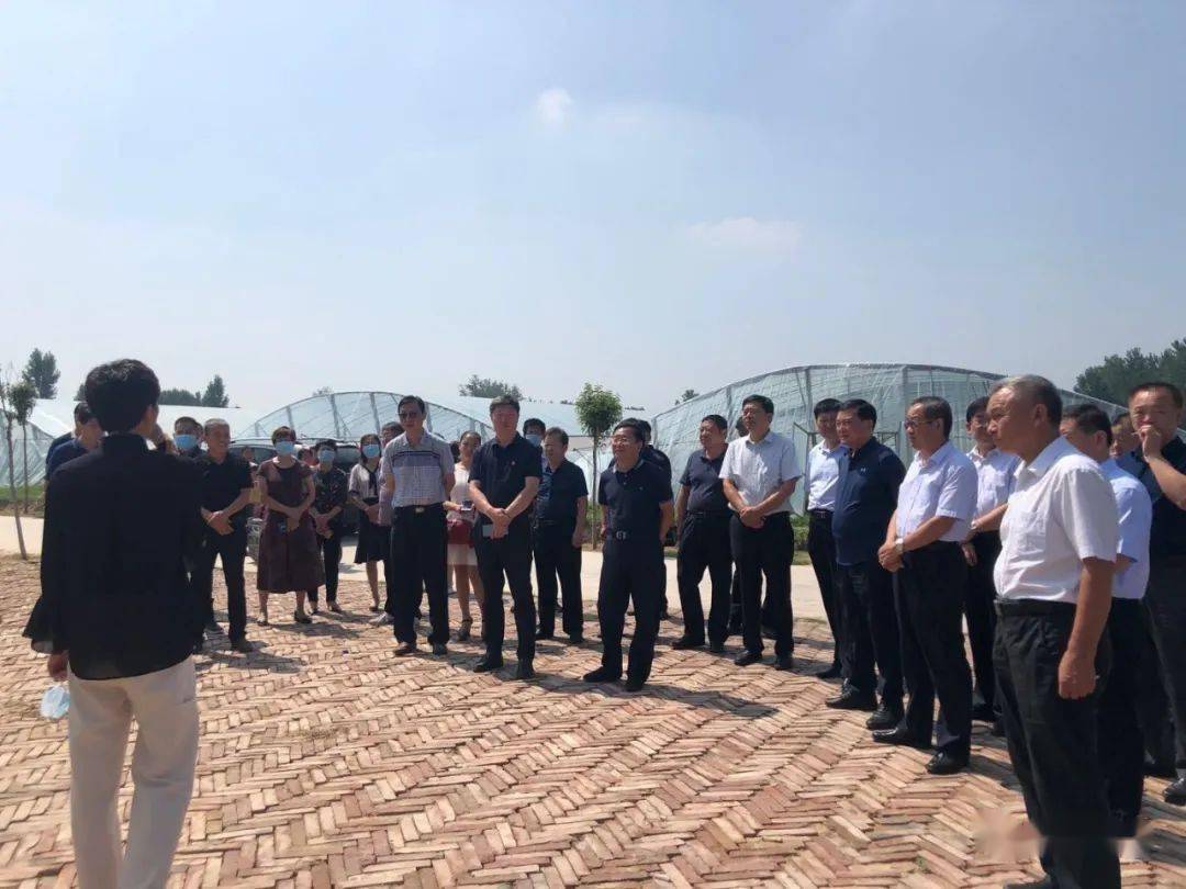 县政协召开十二届十三次常委会议并开展集中视察活动