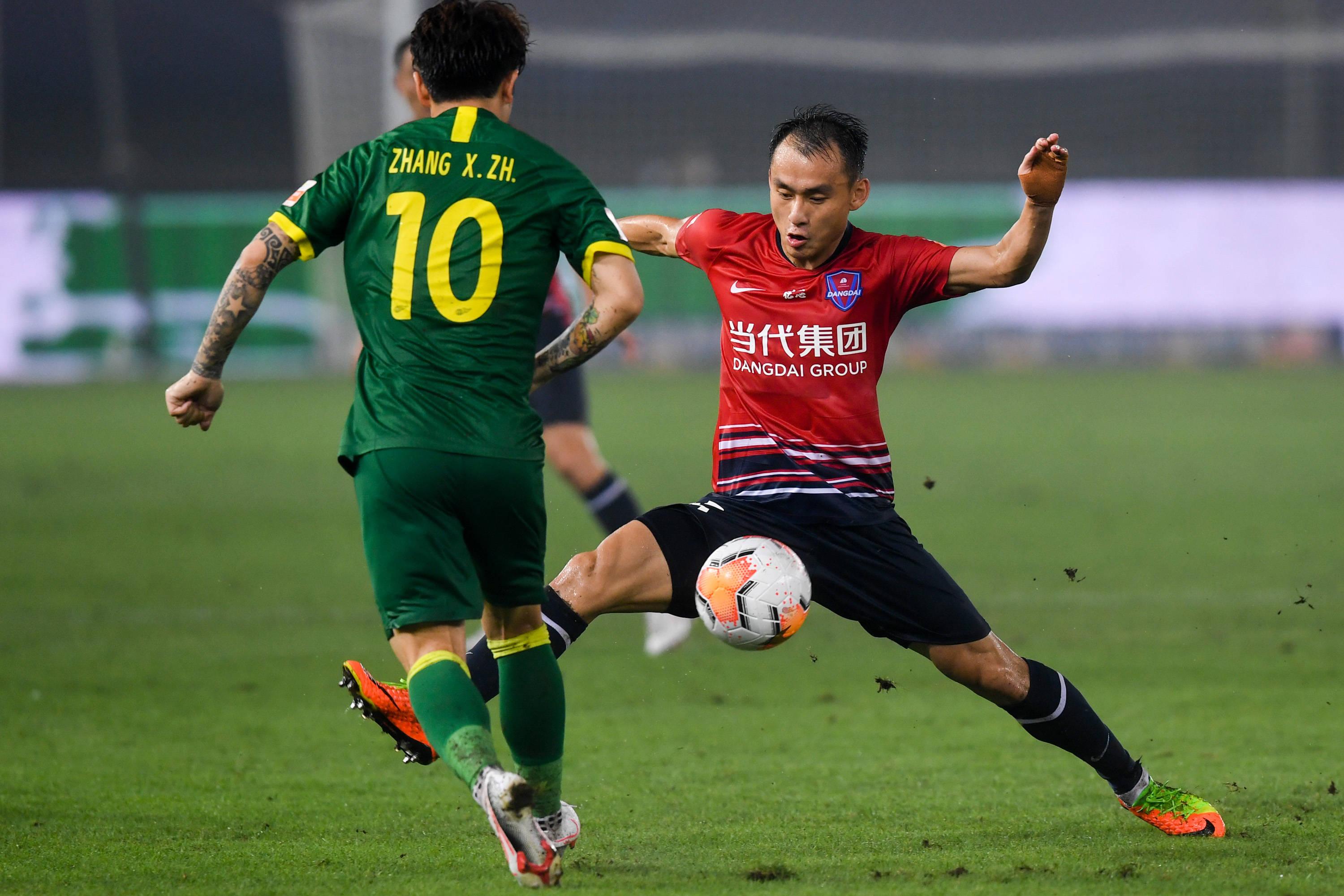 新华社照片,苏州(江苏),2020年7月26日 7月26日,重庆当代队球员吴庆