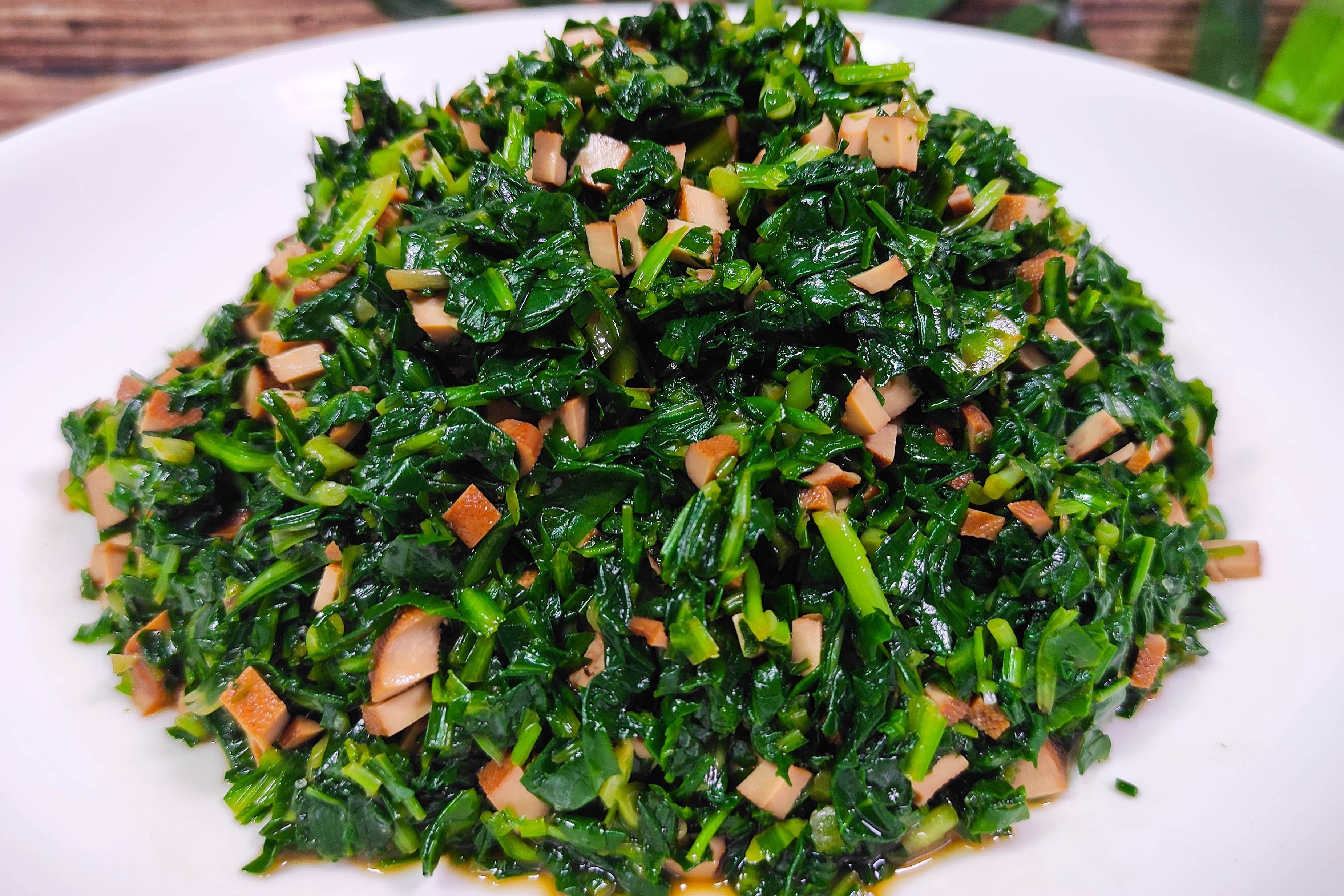 农村常见野菜马兰头老刘一切一拌开胃又清爽营养又美味