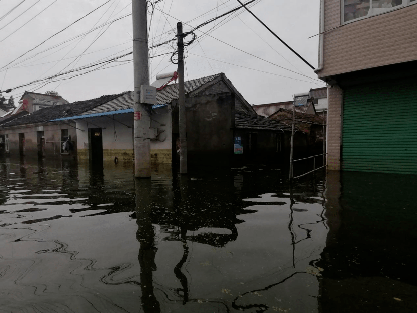 宣城市宣东广场舞分会领导班子在会长杨洁率领下,来到沈村镇社区后街