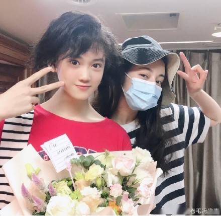 长歌行剧组演员分享合照杀青日的合影小迪请查收