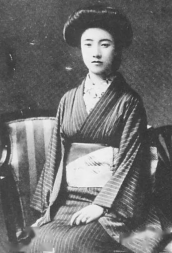时髦浪漫的大正女性之美_折衷