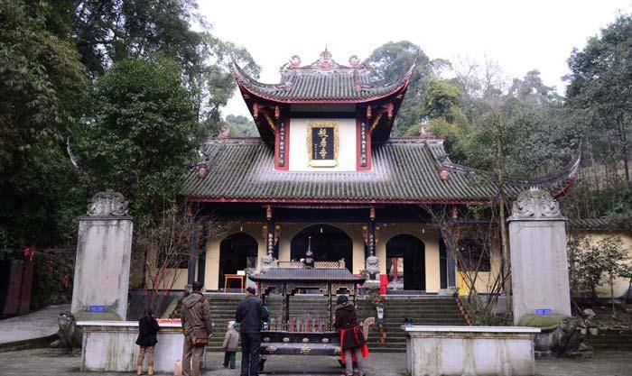原创四川深山中的般若寺至今已有600年历史距都江堰半小时车程