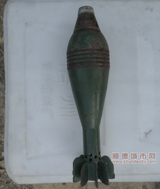 吓人!均安发现炮弹,警方迅速到场处理