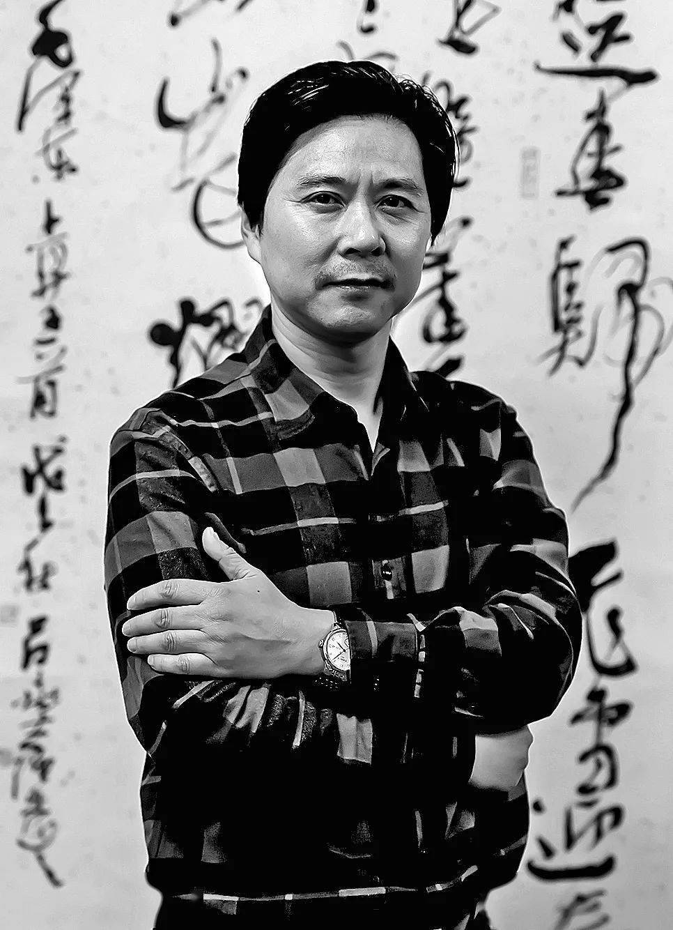 西泠印社副社长,上海中国画院顾问(原副院长),国家一级美术师,享受