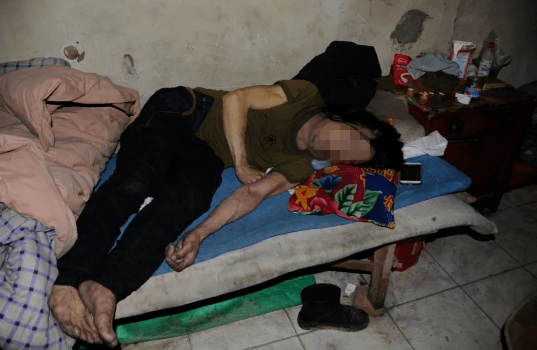 左小臂纹"秀玲情夫"……_阿荣旗