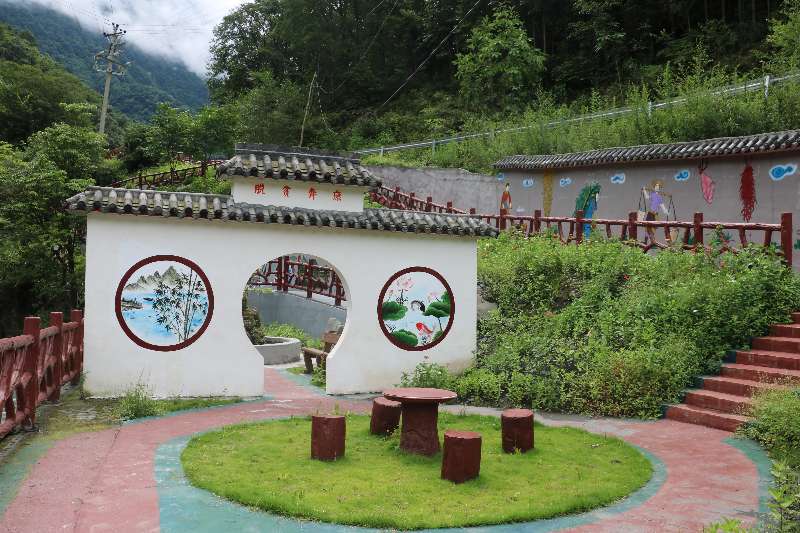 微景观打造 靓了松潘"小江南"