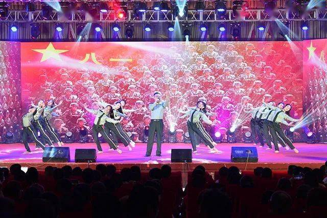 晚会上,王厚仁,刘国亮,李耀文,王东方,刘高杰,刘俊岭,胡国平,孙付山