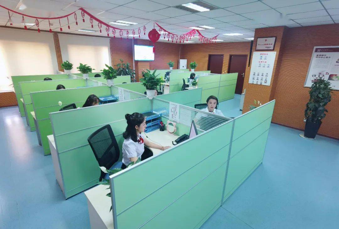 【富滇·青播报】非接触金融服务近在眼前 富滇银行客服中心拥抱客服