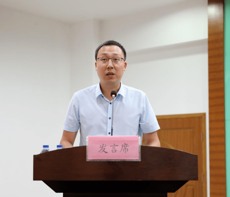 东风村党总支书记,主任孙佳斌,吴越村党总支书记朱桂良进行了交流发言