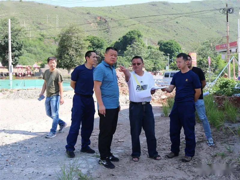 个旧市人民政府副市长毛文波强调要全面推进冷墩小型消防站建设