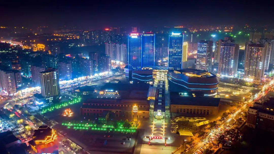 艺术写生老厂房红砖墙用画笔展现西城红场厂房的建筑之美