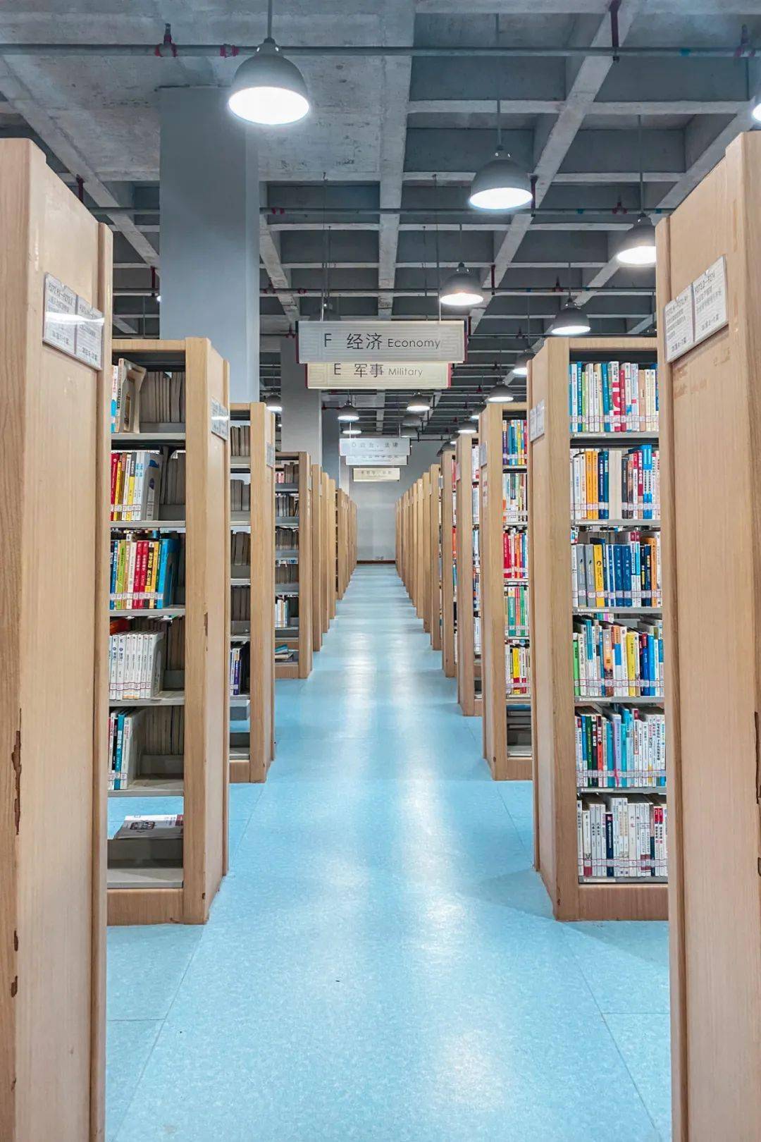 高温40也要排队重庆图书馆你火了