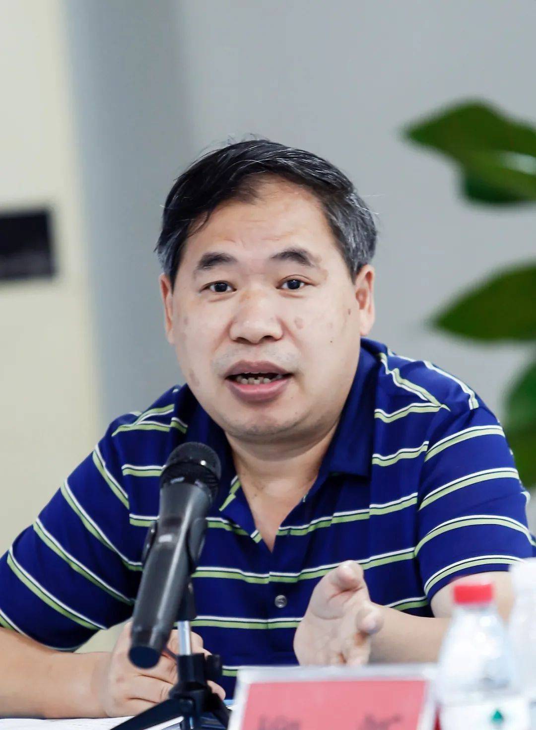 丁雨主任对市妇联近年来在服务军运会,参与疫情防控