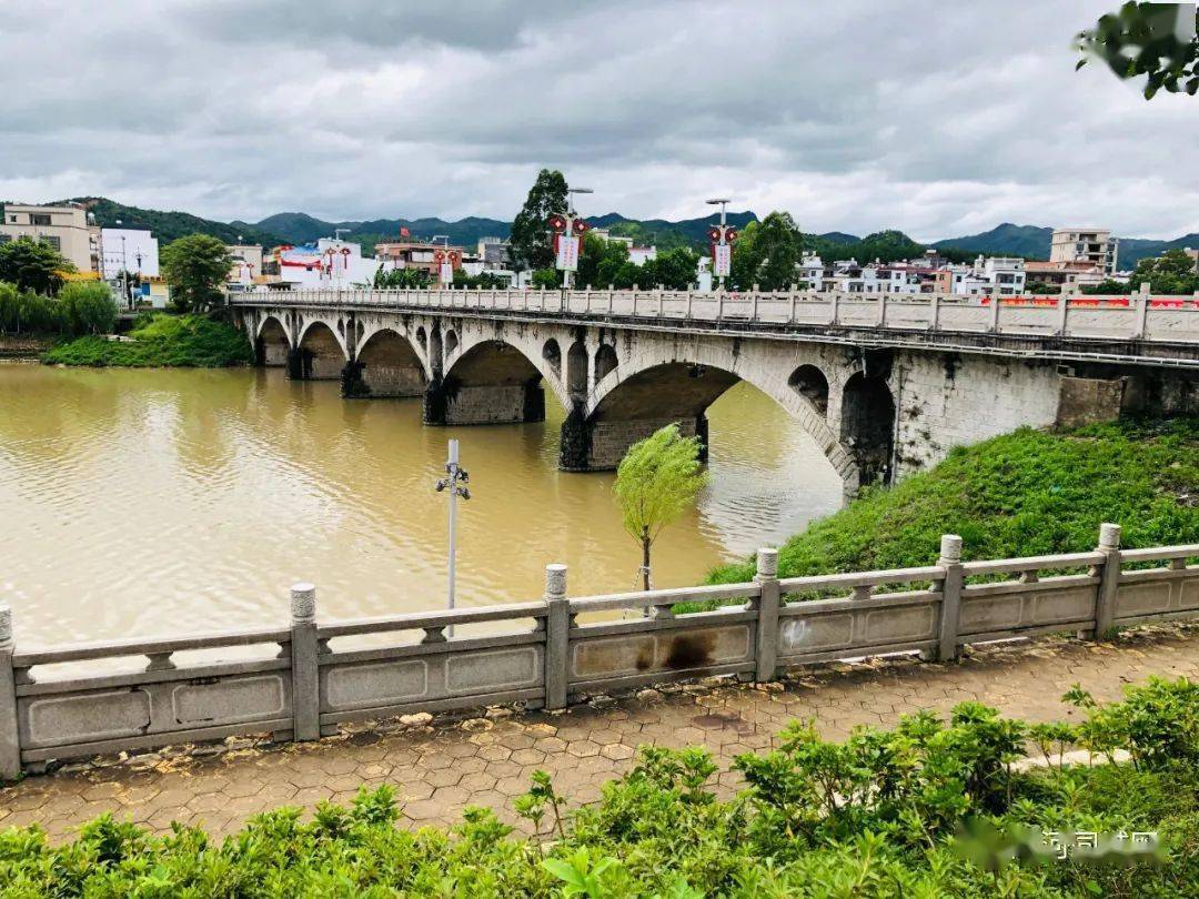 关于河田镇内洞桥列为危桥实施交通管制的通告