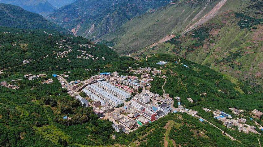 今天,《人民日报》聚焦震后6年龙头山的新变化