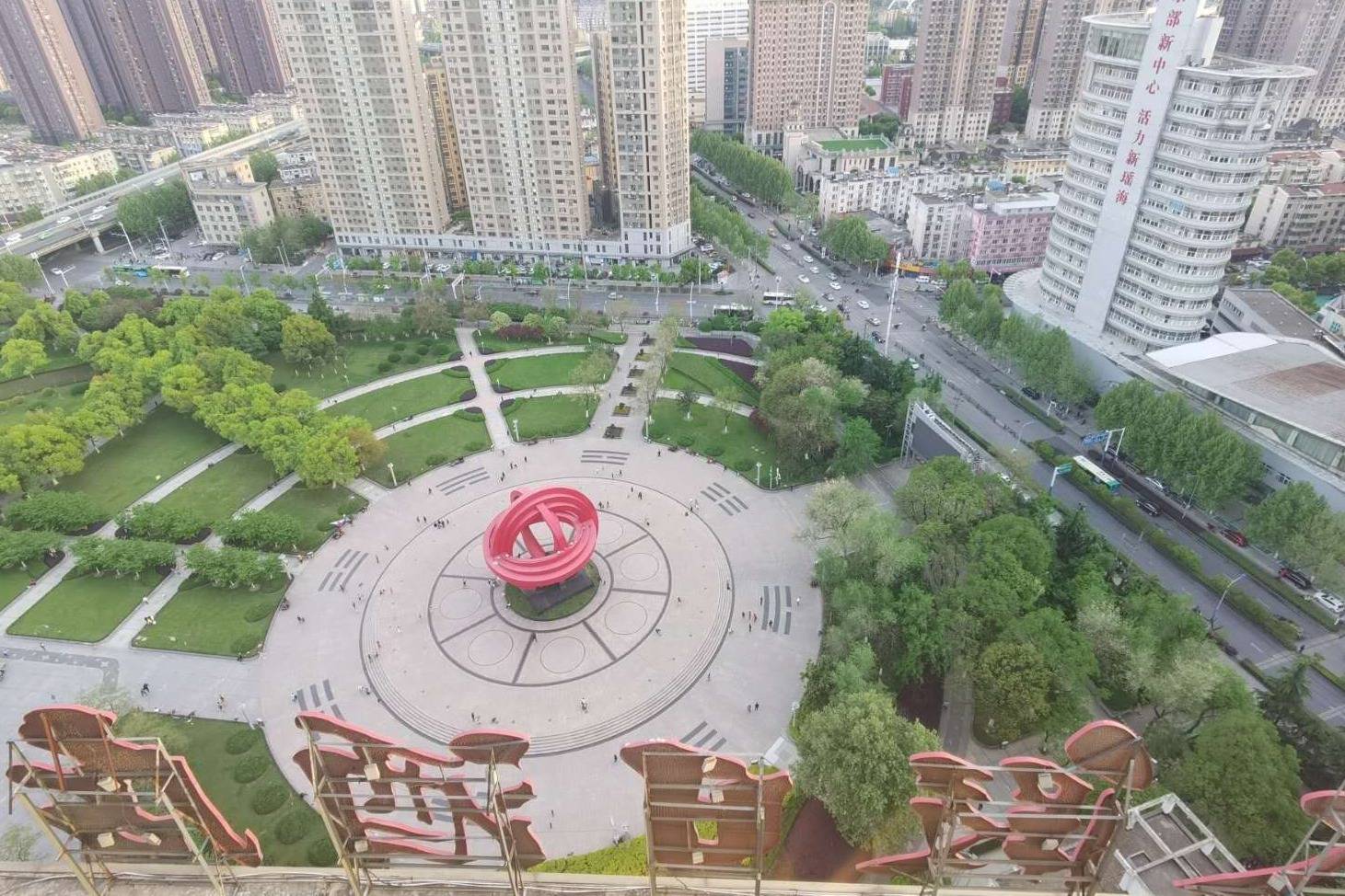 空中鸟瞰合肥和平广场天地间雕塑雄伟壮观美极了