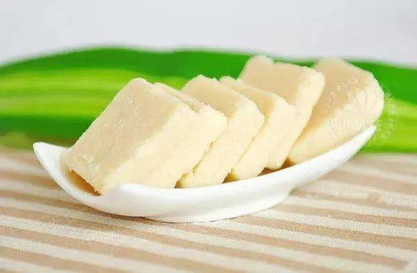 草原美食奶豆腐,怎容错过