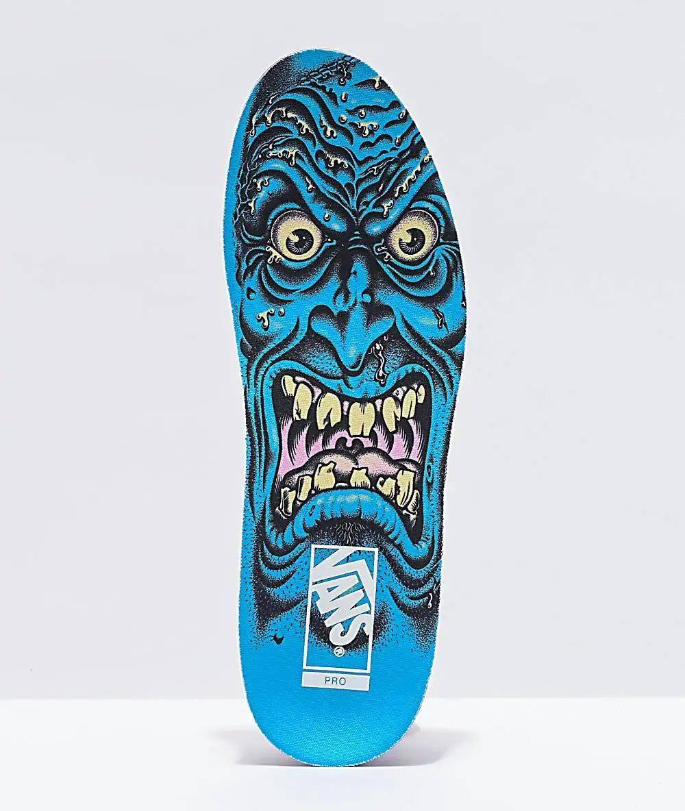 这个联名和最悠久的滑板品牌santacruz打造有品牌最著名的尖叫之手