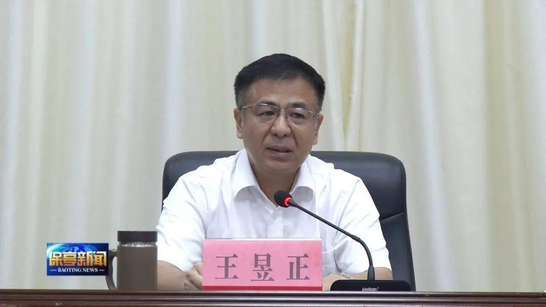 县委副书记王小飞,县委常委文振雄,郭树议,周洪杰,林梦灵,李明岩等县