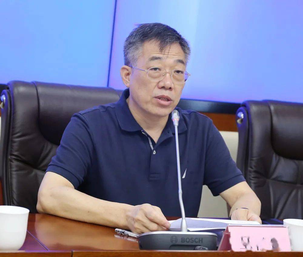 市教育局副局长吴亿年解读全国未成年人思想道德建设测评任务,针对未