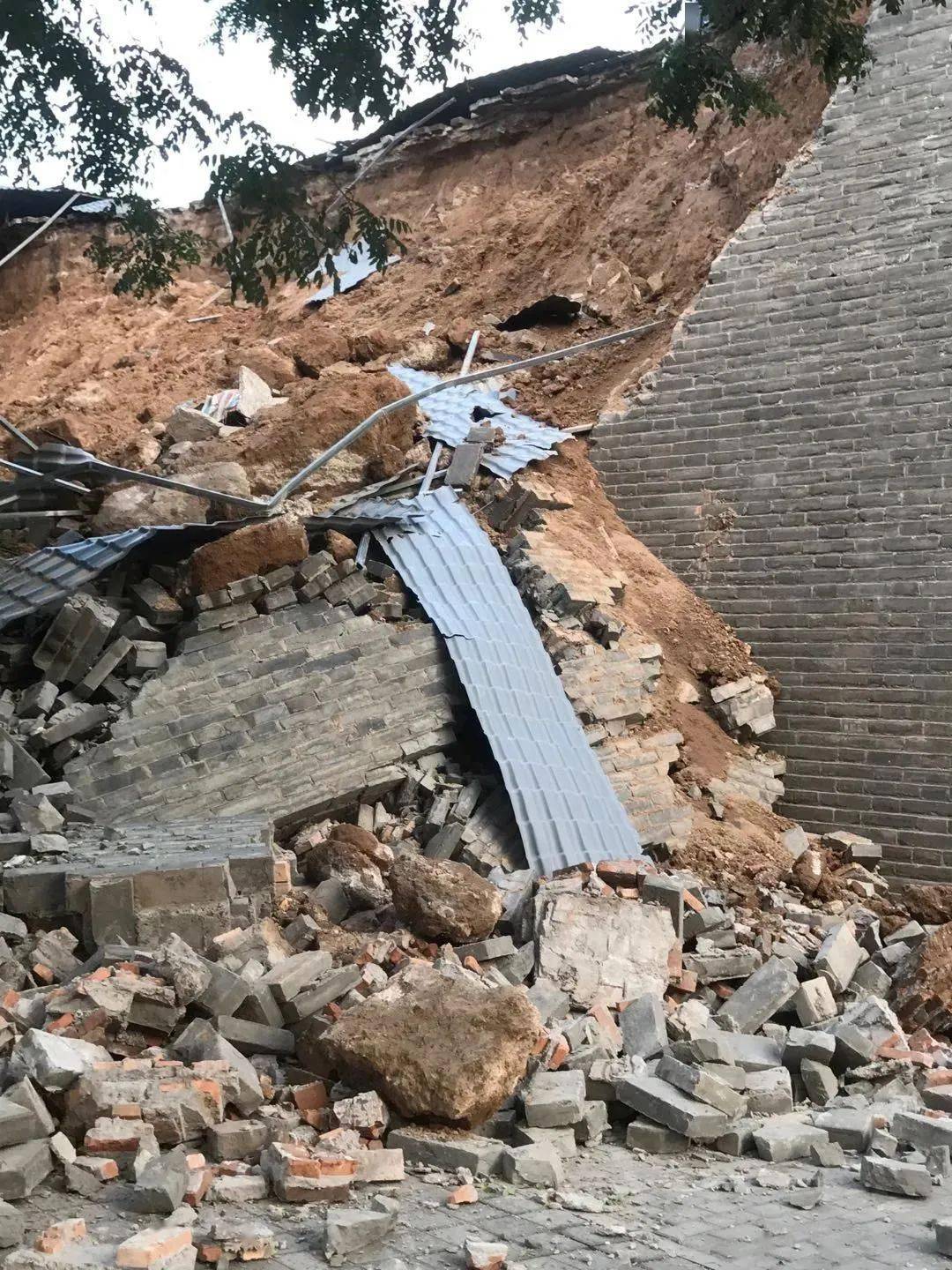 保住西安城墙真不易,如不是有老干部说它防原子弹,如不是国务院叫停