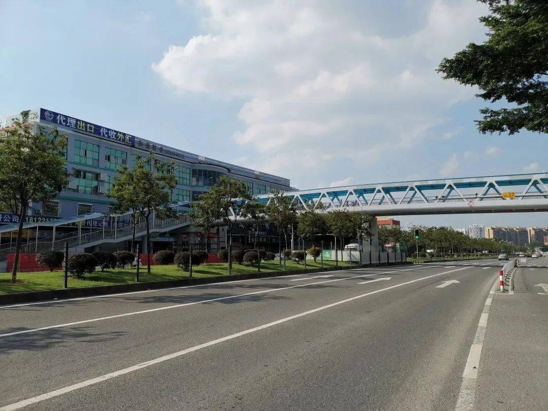 西环路两座人行天桥有望月底投入使用