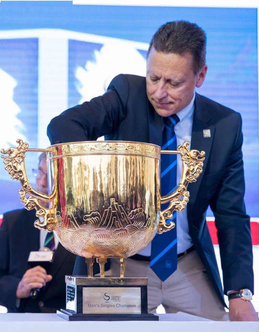 中网新总监竟是老熟人,16年前曾执法男单决赛_拉尔斯·格拉夫