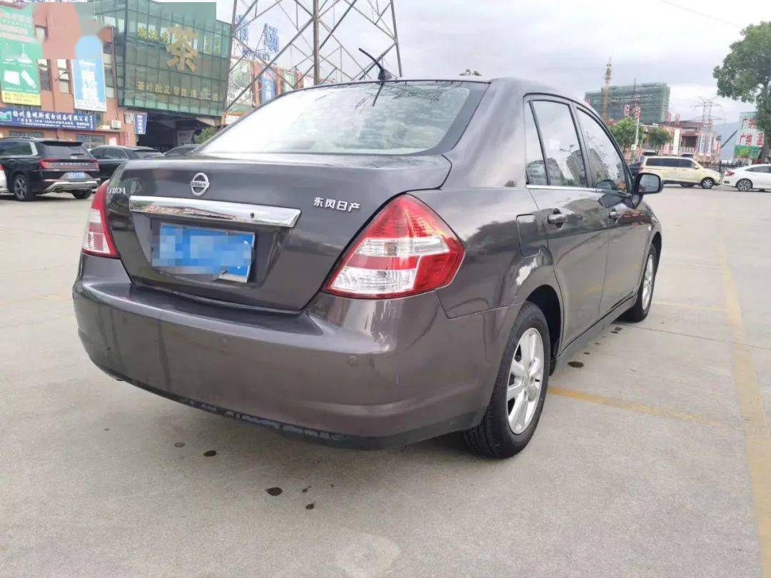 2010年日产颐达自动天窗精品车况