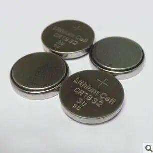 纽扣电池中含有氧化汞,氧化银和锌,这些都是有害物质,需要经过安全