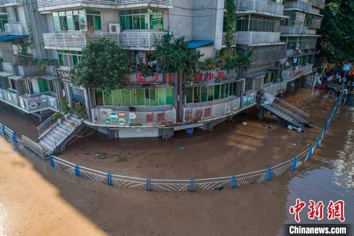 长江4号洪峰过境重庆巴南 地方多举措保安全