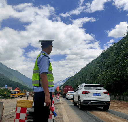 雅西高速中断路段恢复临时通行这些客运班线班车停运