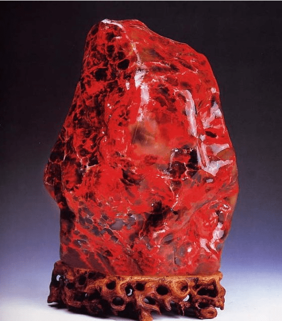 鸡血石中的极品,开开眼!美爆了!