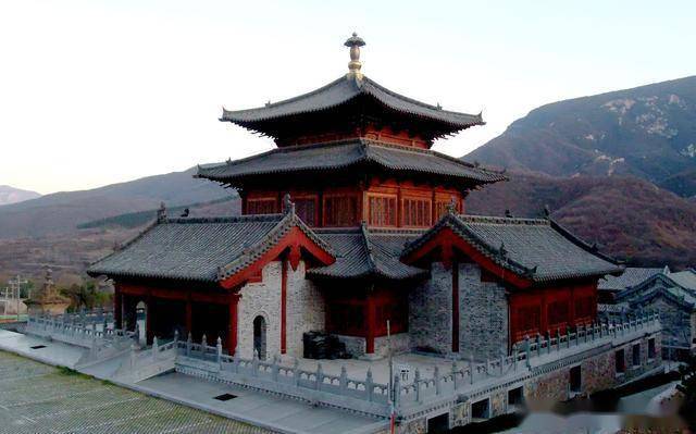 被誉为选佛场的少林寺禅堂