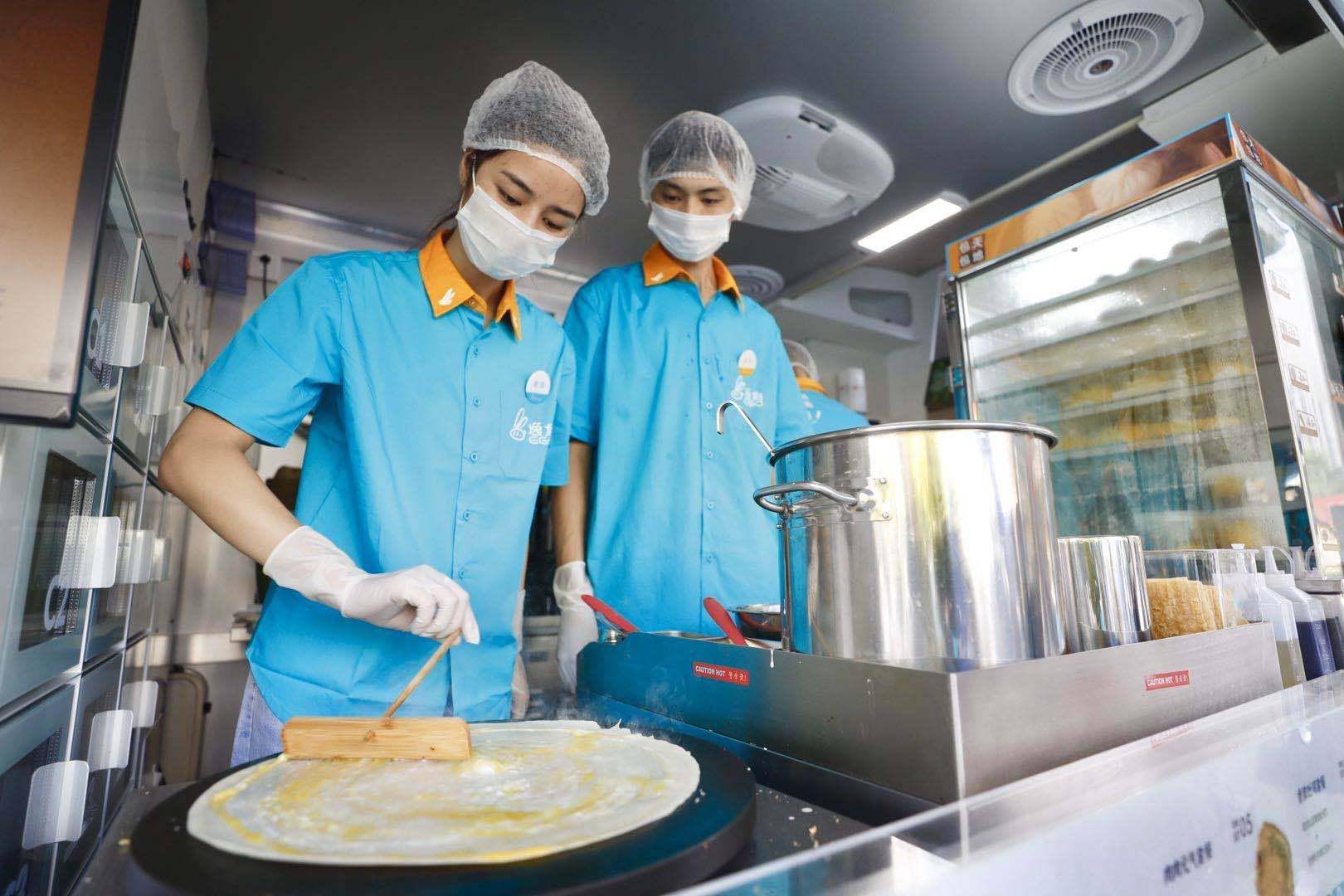 一个入口多种场景国企参与上海早餐工程升级百联逸刻推早餐品牌逸小兔