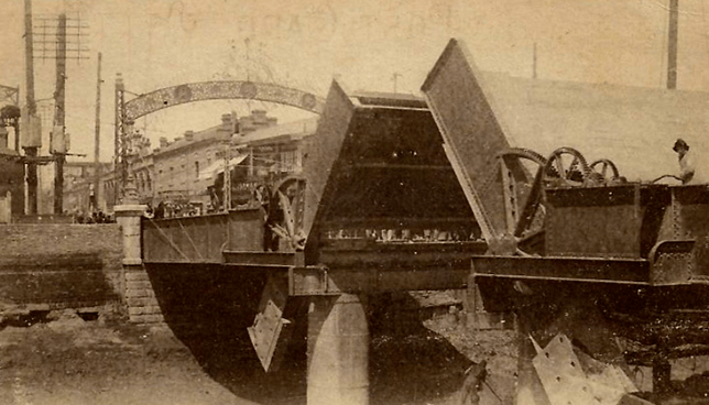 金华桥改建为新式铁桥,旧铁桥移至金钟河上的贾家大桥之处,名金钟桥