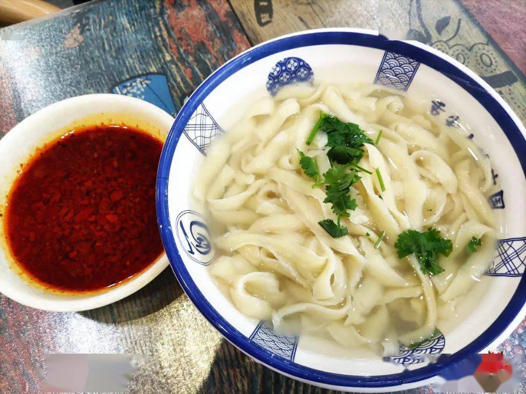 沈阳这条老街上的这几家老店,你们吃过几家?_刀削面