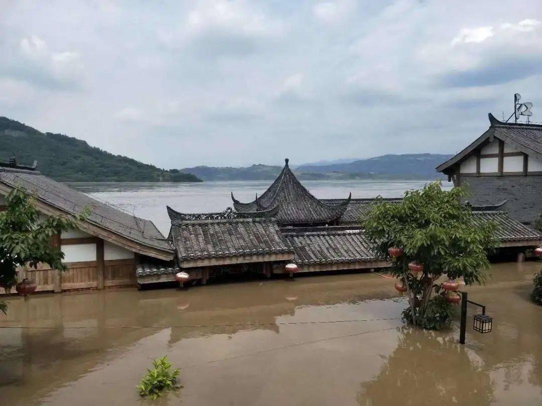 花溪鎮安橋20日05時