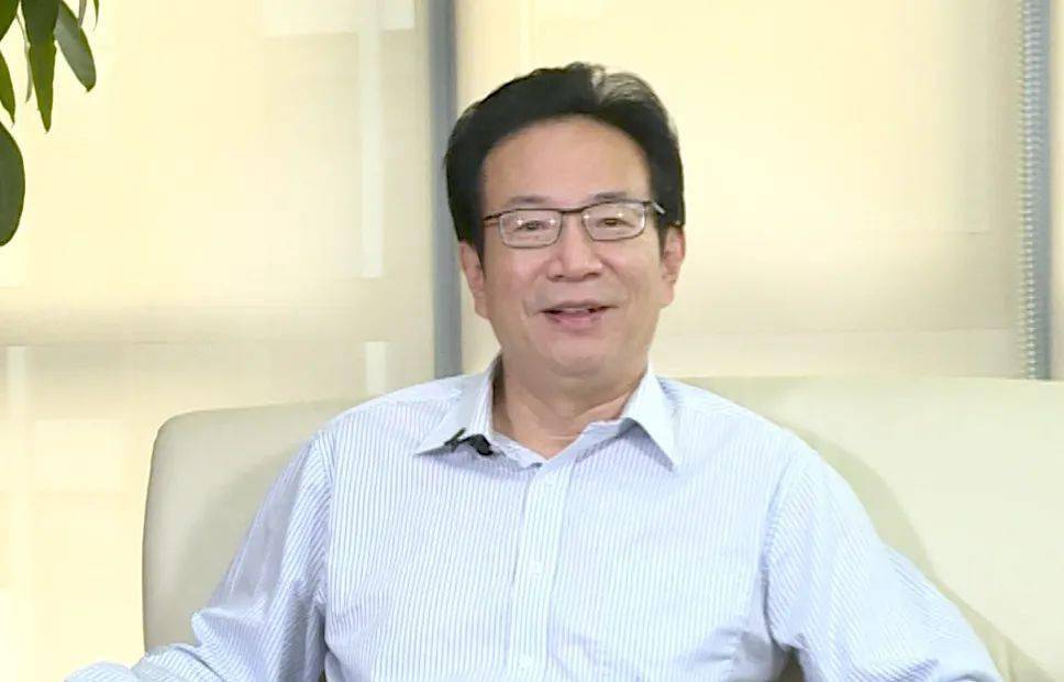 第二期中国银行业金融科技师认证培训(cft中级)在苏州顺利结业_陈孝周